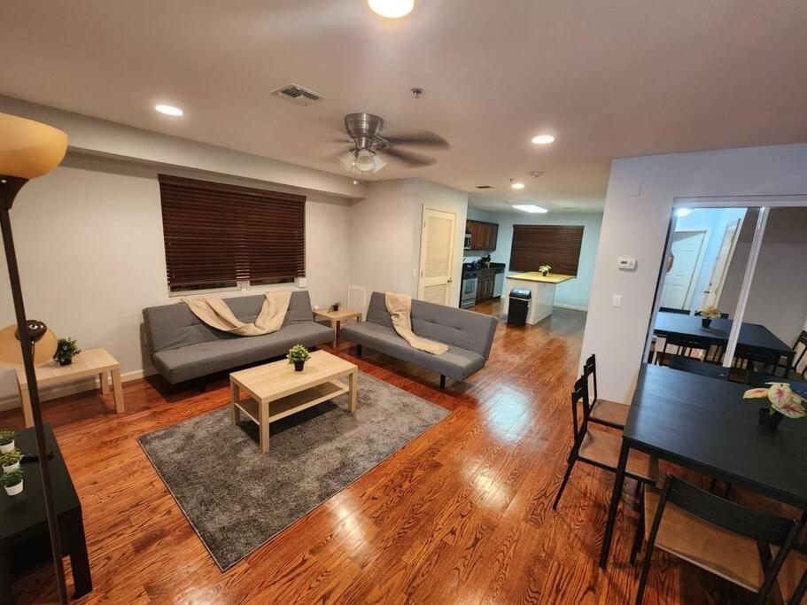 Luxury 2 Bed Apt, Mins To Nyc! Union City Ngoại thất bức ảnh